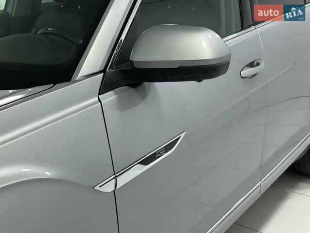 Серый Фольксваген Atlas, объемом двигателя 3.6 л и пробегом 83 тыс. км за 32999 $, фото 5 на Automoto.ua