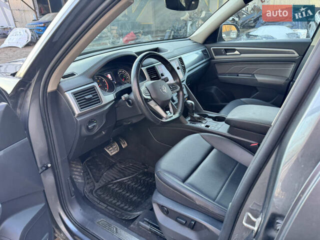 Серый Фольксваген Atlas, объемом двигателя 3.6 л и пробегом 62 тыс. км за 19800 $, фото 22 на Automoto.ua