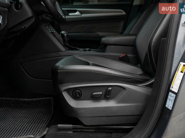 Серый Фольксваген Atlas, объемом двигателя 3.6 л и пробегом 136 тыс. км за 25999 $, фото 43 на Automoto.ua