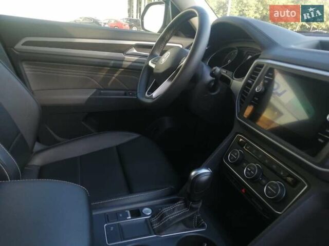 Сірий Фольксваген Atlas, об'ємом двигуна 3.6 л та пробігом 37 тис. км за 32777 $, фото 25 на Automoto.ua