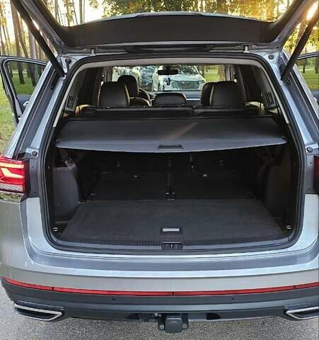 Серый Фольксваген Atlas, объемом двигателя 3.6 л и пробегом 50 тыс. км за 35000 $, фото 17 на Automoto.ua