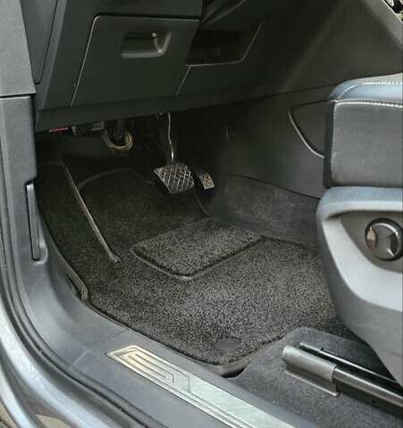 Серый Фольксваген Atlas, объемом двигателя 3.6 л и пробегом 50 тыс. км за 35000 $, фото 35 на Automoto.ua