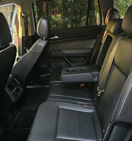 Серый Фольксваген Atlas, объемом двигателя 3.6 л и пробегом 50 тыс. км за 35000 $, фото 20 на Automoto.ua