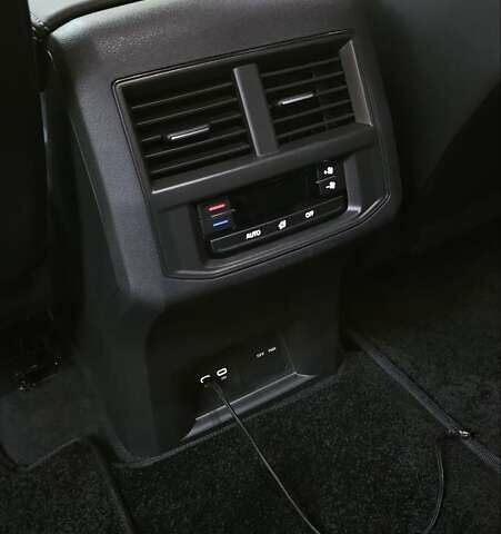 Серый Фольксваген Atlas, объемом двигателя 3.6 л и пробегом 50 тыс. км за 35000 $, фото 33 на Automoto.ua