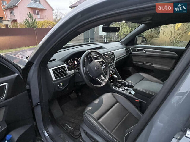Сірий Фольксваген Atlas, об'ємом двигуна 1.98 л та пробігом 21 тис. км за 35000 $, фото 6 на Automoto.ua