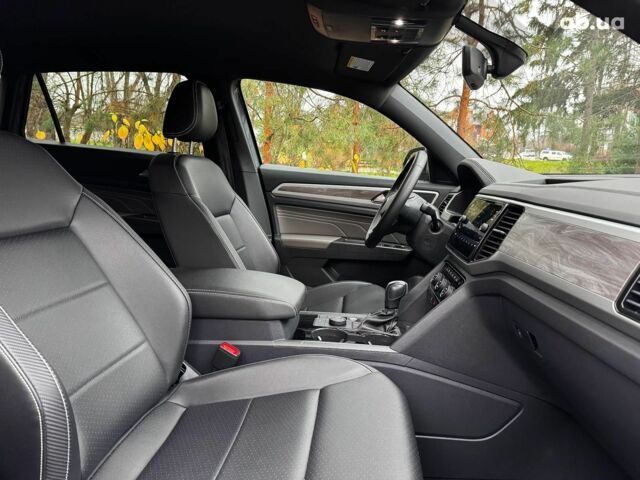 Серый Фольксваген Atlas, объемом двигателя 2 л и пробегом 23 тыс. км за 35590 $, фото 36 на Automoto.ua