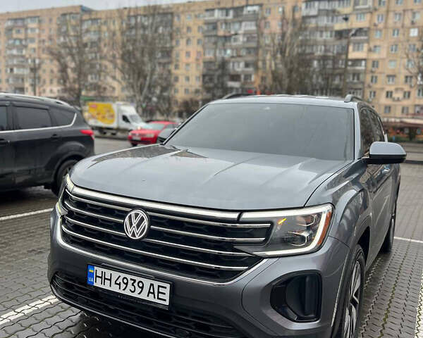 Серый Фольксваген Atlas, объемом двигателя 1.98 л и пробегом 60 тыс. км за 40000 $, фото 5 на Automoto.ua