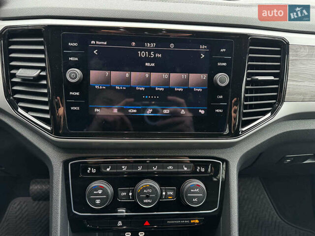 Серый Фольксваген Atlas, объемом двигателя 2 л и пробегом 23 тыс. км за 35590 $, фото 20 на Automoto.ua