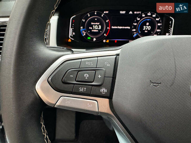 Серый Фольксваген Atlas, объемом двигателя 2 л и пробегом 23 тыс. км за 35590 $, фото 18 на Automoto.ua