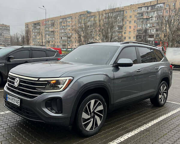 Серый Фольксваген Atlas, объемом двигателя 1.98 л и пробегом 60 тыс. км за 40000 $, фото 6 на Automoto.ua