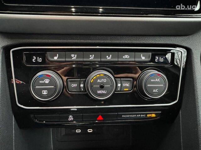 Серый Фольксваген Atlas, объемом двигателя 2 л и пробегом 23 тыс. км за 35590 $, фото 22 на Automoto.ua