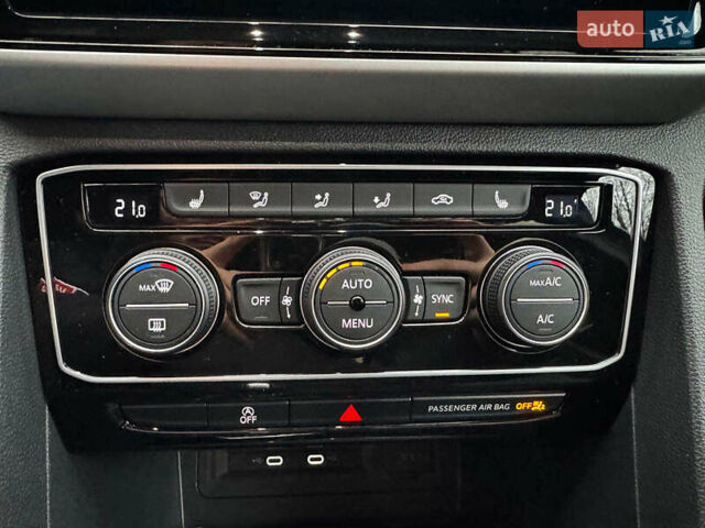 Серый Фольксваген Atlas, объемом двигателя 2 л и пробегом 23 тыс. км за 35590 $, фото 22 на Automoto.ua