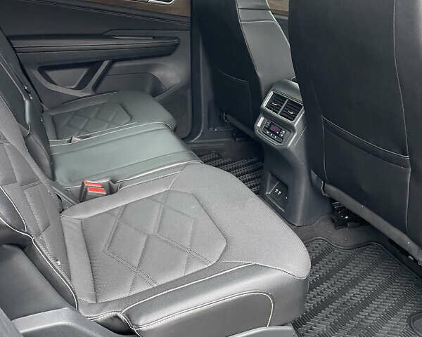 Серый Фольксваген Atlas, объемом двигателя 1.98 л и пробегом 60 тыс. км за 40000 $, фото 15 на Automoto.ua