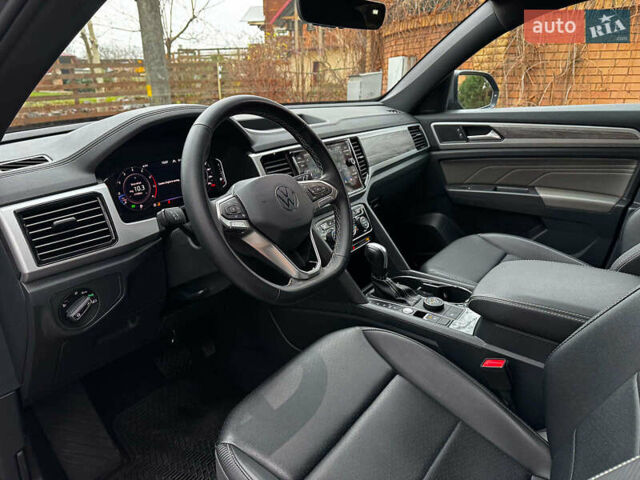 Серый Фольксваген Atlas, объемом двигателя 2 л и пробегом 23 тыс. км за 35590 $, фото 14 на Automoto.ua