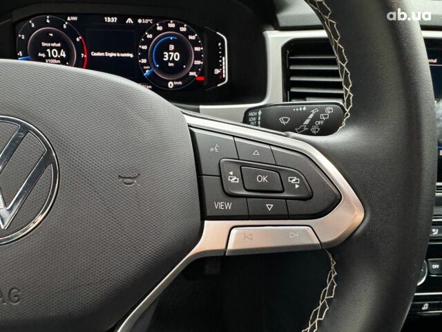 Серый Фольксваген Atlas, объемом двигателя 2 л и пробегом 23 тыс. км за 35590 $, фото 19 на Automoto.ua