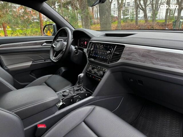 Серый Фольксваген Atlas, объемом двигателя 2 л и пробегом 23 тыс. км за 35590 $, фото 34 на Automoto.ua