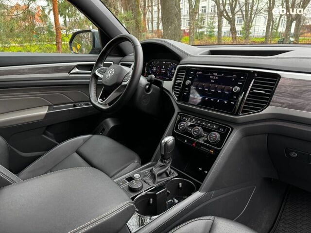 Серый Фольксваген Atlas, объемом двигателя 2 л и пробегом 23 тыс. км за 35590 $, фото 35 на Automoto.ua