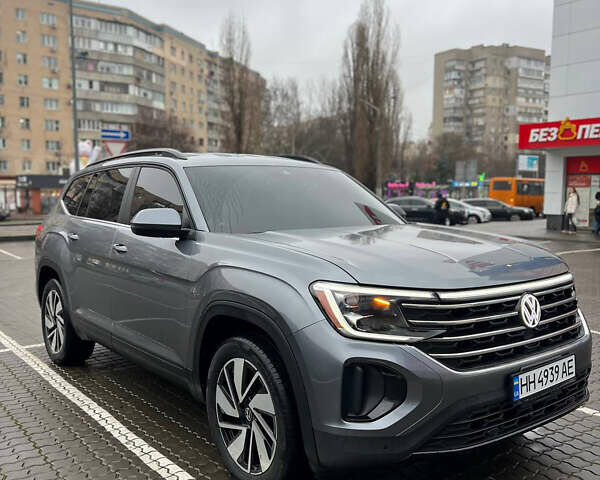 Серый Фольксваген Atlas, объемом двигателя 1.98 л и пробегом 60 тыс. км за 40000 $, фото 3 на Automoto.ua