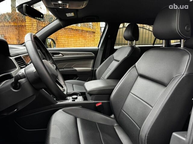 Серый Фольксваген Atlas, объемом двигателя 2 л и пробегом 23 тыс. км за 35590 $, фото 26 на Automoto.ua