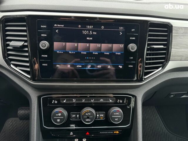 Серый Фольксваген Atlas, объемом двигателя 2 л и пробегом 23 тыс. км за 35590 $, фото 20 на Automoto.ua