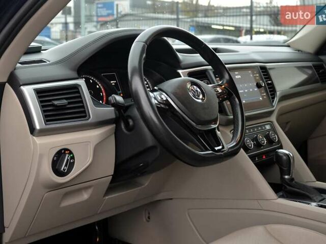 Синий Фольксваген Atlas, объемом двигателя 3.6 л и пробегом 173 тыс. км за 19500 $, фото 23 на Automoto.ua