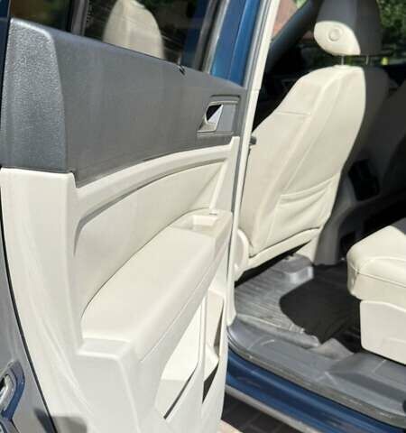 Синий Фольксваген Atlas, объемом двигателя 3.6 л и пробегом 241 тыс. км за 19400 $, фото 7 на Automoto.ua