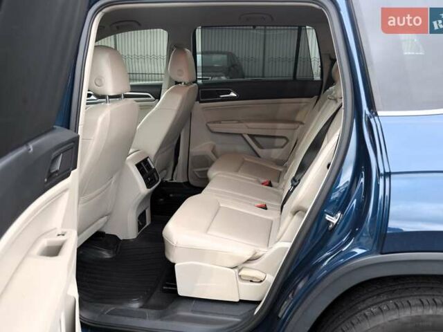 Синий Фольксваген Atlas, объемом двигателя 3.6 л и пробегом 173 тыс. км за 19500 $, фото 27 на Automoto.ua