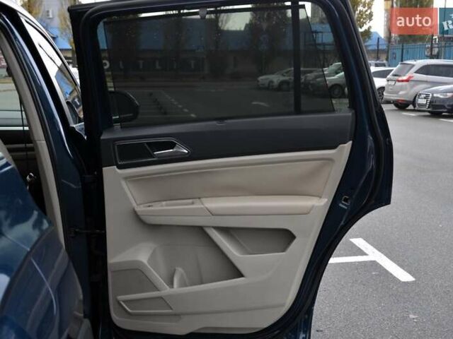 Синий Фольксваген Atlas, объемом двигателя 3.6 л и пробегом 173 тыс. км за 19500 $, фото 30 на Automoto.ua