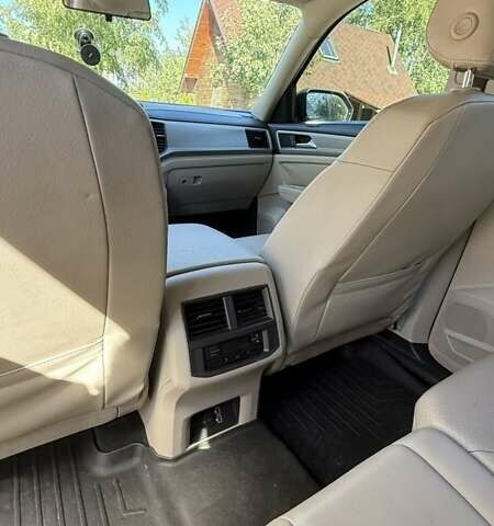 Синий Фольксваген Atlas, объемом двигателя 3.6 л и пробегом 241 тыс. км за 19400 $, фото 10 на Automoto.ua