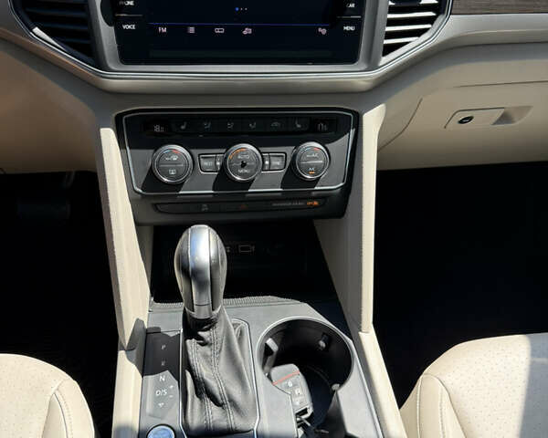 Синий Фольксваген Atlas, объемом двигателя 2 л и пробегом 96 тыс. км за 20900 $, фото 24 на Automoto.ua