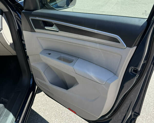 Синий Фольксваген Atlas, объемом двигателя 2 л и пробегом 96 тыс. км за 20900 $, фото 30 на Automoto.ua