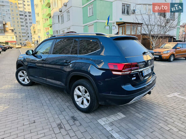 Синий Фольксваген Atlas, объемом двигателя 3.6 л и пробегом 65 тыс. км за 22800 $, фото 3 на Automoto.ua