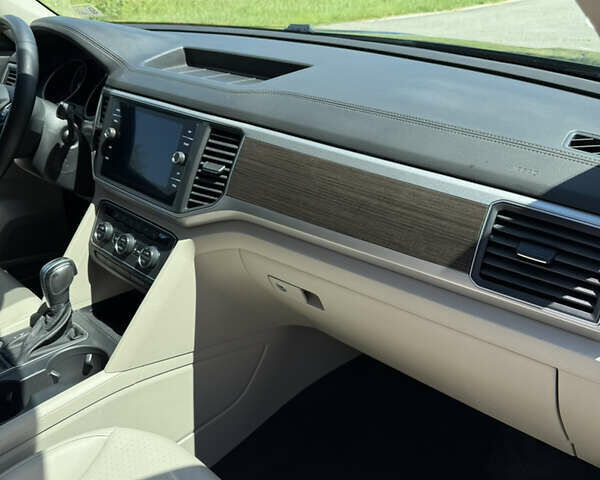 Синий Фольксваген Atlas, объемом двигателя 2 л и пробегом 96 тыс. км за 20900 $, фото 33 на Automoto.ua