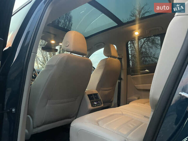 Синій Фольксваген Atlas, об'ємом двигуна 3.6 л та пробігом 93 тис. км за 25500 $, фото 20 на Automoto.ua