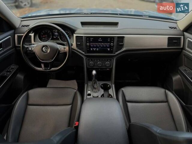 Синий Фольксваген Atlas, объемом двигателя 3.6 л и пробегом 136 тыс. км за 25000 $, фото 19 на Automoto.ua