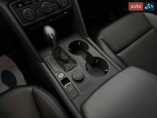 Синий Фольксваген Atlas, объемом двигателя 3.6 л и пробегом 136 тыс. км за 25000 $, фото 14 на Automoto.ua