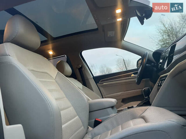 Синій Фольксваген Atlas, об'ємом двигуна 3.6 л та пробігом 93 тис. км за 25500 $, фото 12 на Automoto.ua