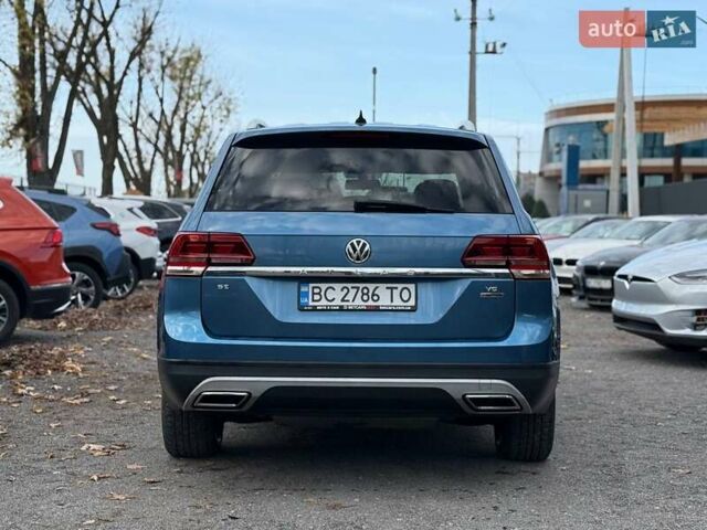 Синий Фольксваген Atlas, объемом двигателя 3.6 л и пробегом 136 тыс. км за 25000 $, фото 3 на Automoto.ua