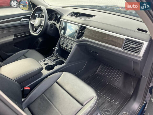 Синий Фольксваген Atlas, объемом двигателя 3.6 л и пробегом 108 тыс. км за 32500 $, фото 20 на Automoto.ua