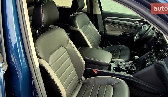 Синий Фольксваген Atlas, объемом двигателя 3.6 л и пробегом 88 тыс. км за 36000 $, фото 81 на Automoto.ua