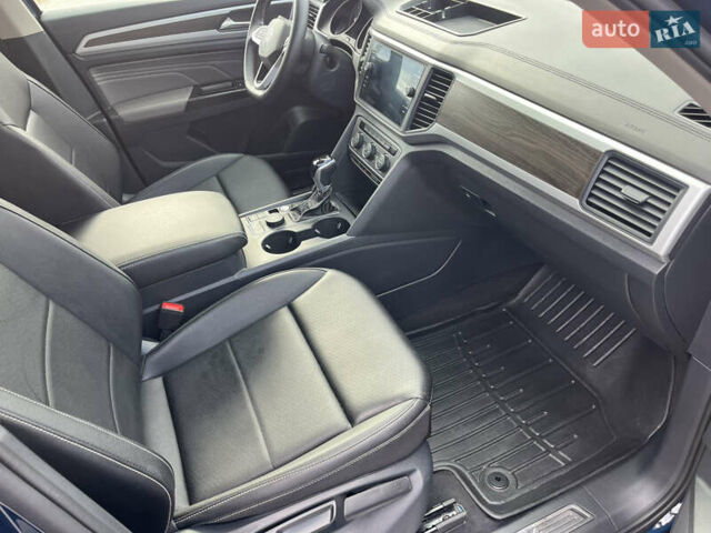 Синий Фольксваген Atlas, объемом двигателя 3.6 л и пробегом 108 тыс. км за 32500 $, фото 21 на Automoto.ua