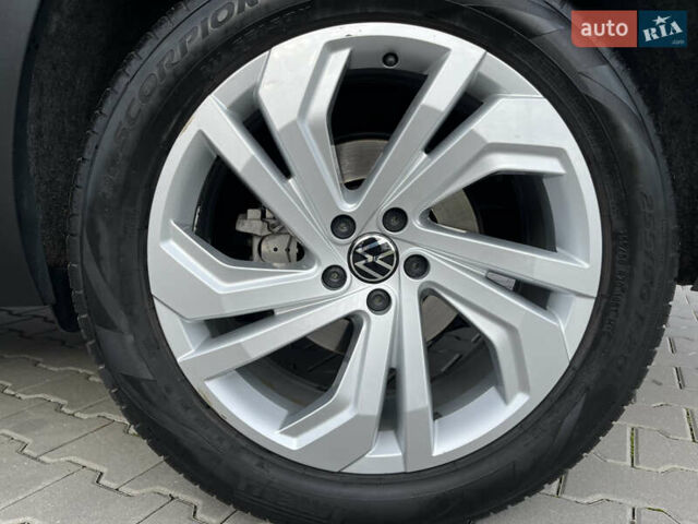 Синий Фольксваген Atlas, объемом двигателя 3.6 л и пробегом 108 тыс. км за 32500 $, фото 28 на Automoto.ua