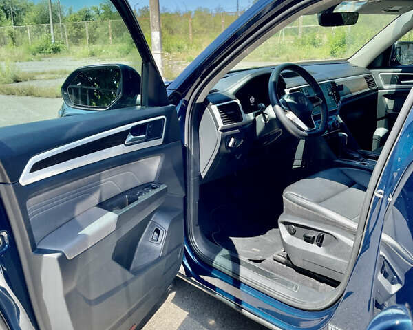 Синий Фольксваген Atlas, объемом двигателя 3.6 л и пробегом 53 тыс. км за 24500 $, фото 26 на Automoto.ua