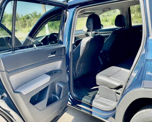 Синий Фольксваген Atlas, объемом двигателя 3.6 л и пробегом 53 тыс. км за 24500 $, фото 49 на Automoto.ua