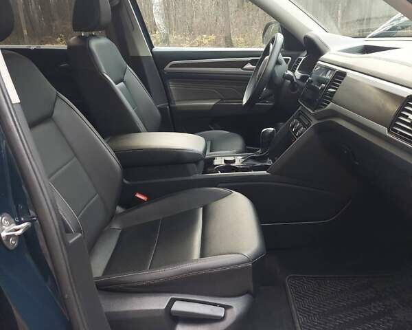 Синий Фольксваген Atlas, объемом двигателя 1.98 л и пробегом 68 тыс. км за 29300 $, фото 2 на Automoto.ua