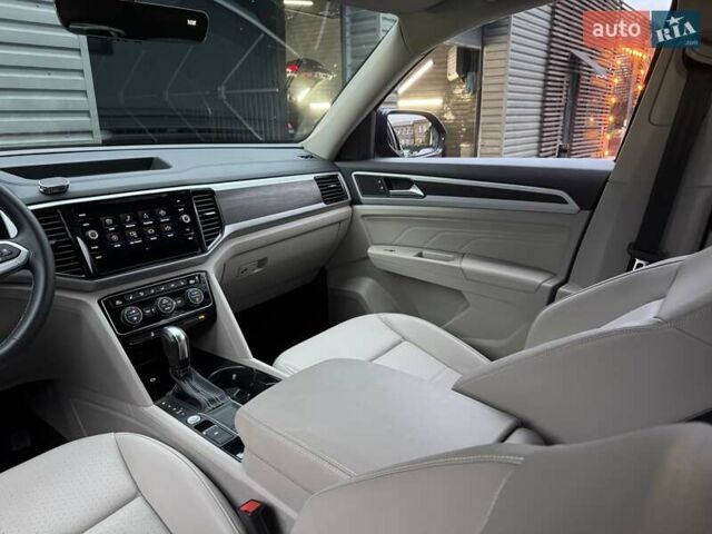 Синий Фольксваген Atlas, объемом двигателя 1.98 л и пробегом 9 тыс. км за 32900 $, фото 15 на Automoto.ua