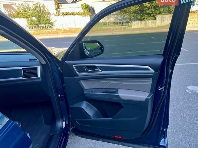 Синий Фольксваген Atlas, объемом двигателя 3.6 л и пробегом 12 тыс. км за 35999 $, фото 50 на Automoto.ua