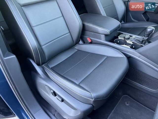 Синий Фольксваген Atlas, объемом двигателя 3.6 л и пробегом 12 тыс. км за 35999 $, фото 51 на Automoto.ua