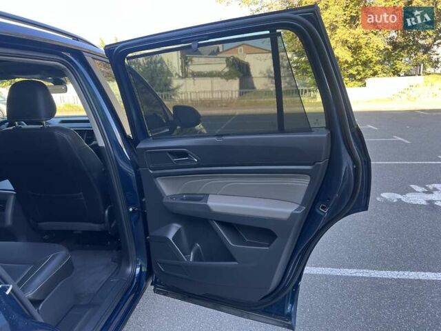 Синий Фольксваген Atlas, объемом двигателя 3.6 л и пробегом 12 тыс. км за 35999 $, фото 43 на Automoto.ua