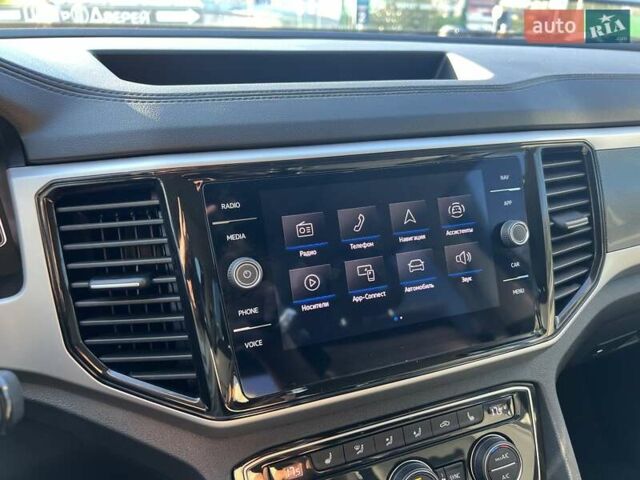 Синий Фольксваген Atlas, объемом двигателя 3.6 л и пробегом 12 тыс. км за 35999 $, фото 32 на Automoto.ua